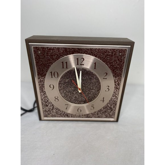 NuTone Accents Vintage Mcm Nutone Wall Clock Metal Chrome Working